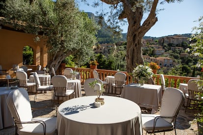 Terraza del restaurante El Olivo, en el hotel Belmond La Residencia, en Deià (Mallorca).