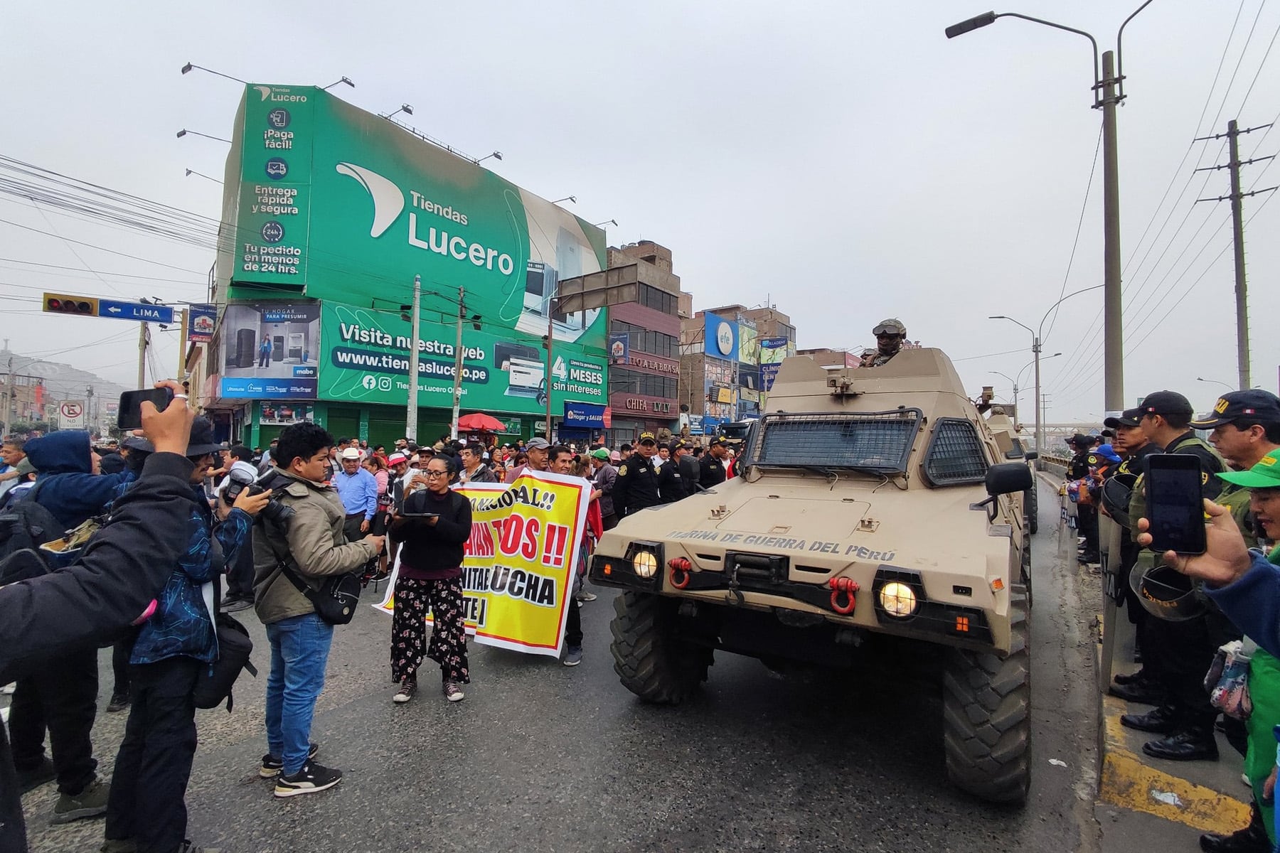 El Gobierno de Boluarte saca los tanques de guerra a la calle por el tercer paro contra las extorsiones del crimen organizado