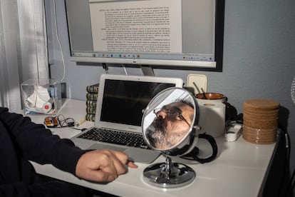 José Luis Gutiérrez, en su casa.
