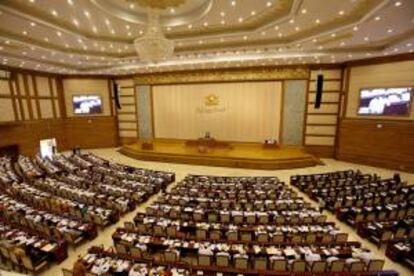 Vista general de la sesión de la Cámara Baja del Parlamento birmano en Naypyidaw (Birmania) el 10 de julio de 2012. EFE/Archivo