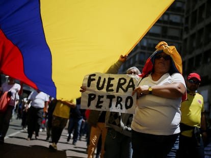 Protesta contra las reformas de Gustavo Petro el 6 de marzo 2024 en Bogotá, Colombia.