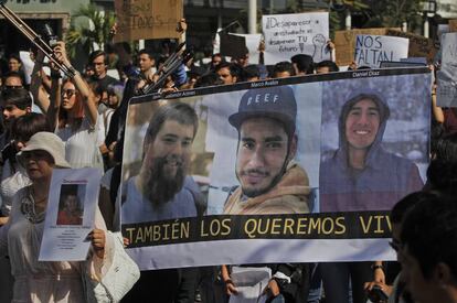Una marcha por los estudiantes desaparecidos, en marzo.