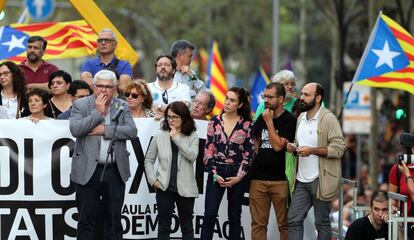 Agustí Alcoberro (izquierda) en una manifestación.