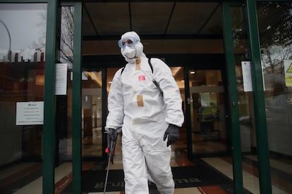 A UME member disinfecting a senior residence in Madrid.