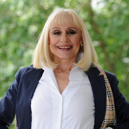Raffaella Carrà secretario