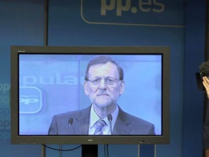 El presidente del Gobierno, Mariano Rajoy, el pasado 2 de febrero, cuando se comprometió a publicar su renta, en un discurso televisado a la cúpula del PP.