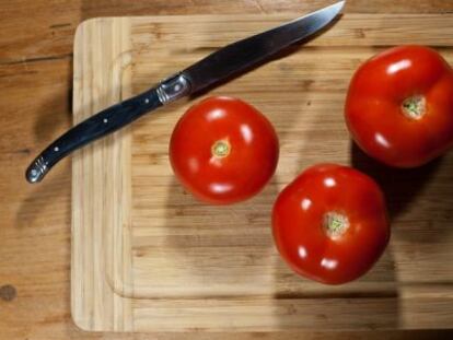 El tomate cocinado es mejor que el crudo