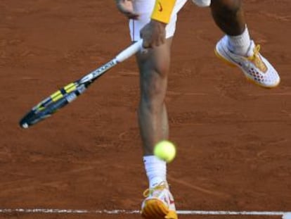 Nadal sirve ante Stakhovsky.