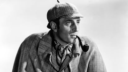 El actor británico Basil Rathbone caracterizado como Sherlock Holmes en un retrato promocional de 'Las aventuras de Sherlock Holmes', dirigida por Alfred L. Werker, 1939.