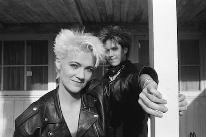 La vocalista del dúo Roxette falleció por un tumor cerebral que padecía desde 2002. En la imagen, la cantante Marie Fredriksson junto a Per Gessle, en una imagen en torno a 1990.