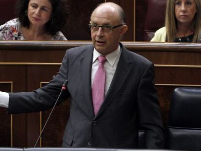 Cristóbal Montoro, durante su intervención en el Congreso.