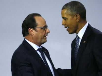 Hollande (esquerda) e Barack Obama na COP21.