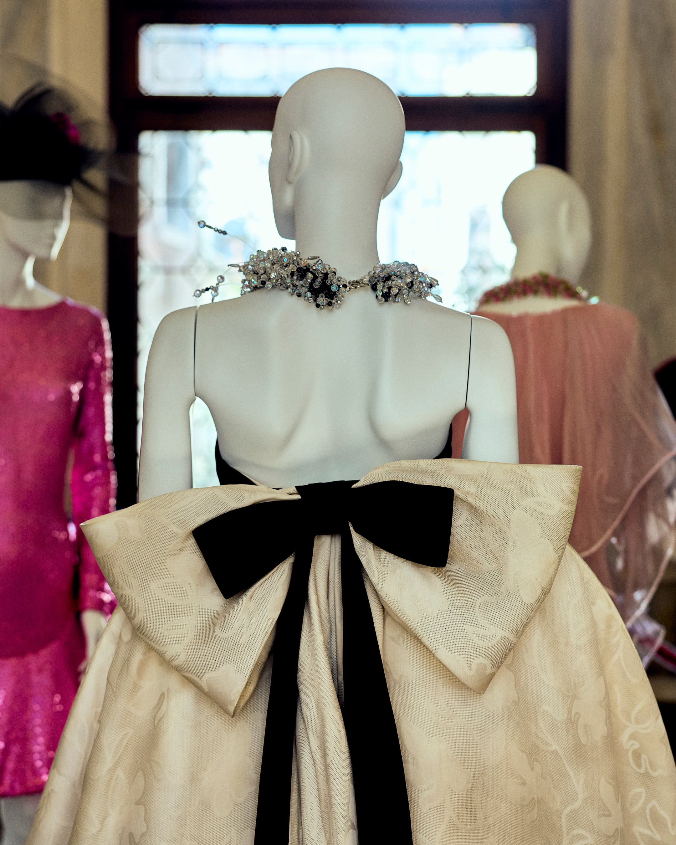 EPS 2614 ESPECIAL ARTESANIA MUSEO PIERRE CARDIN