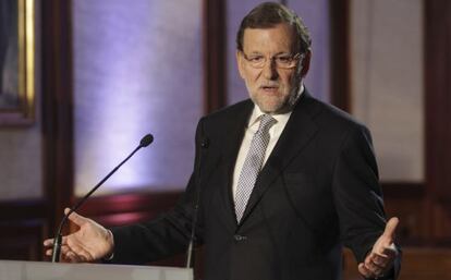 El presidente del Gobierno, Mariano Rajoy, en el Ayuntamiento de B&eacute;jar (Salamanca) este lunes.