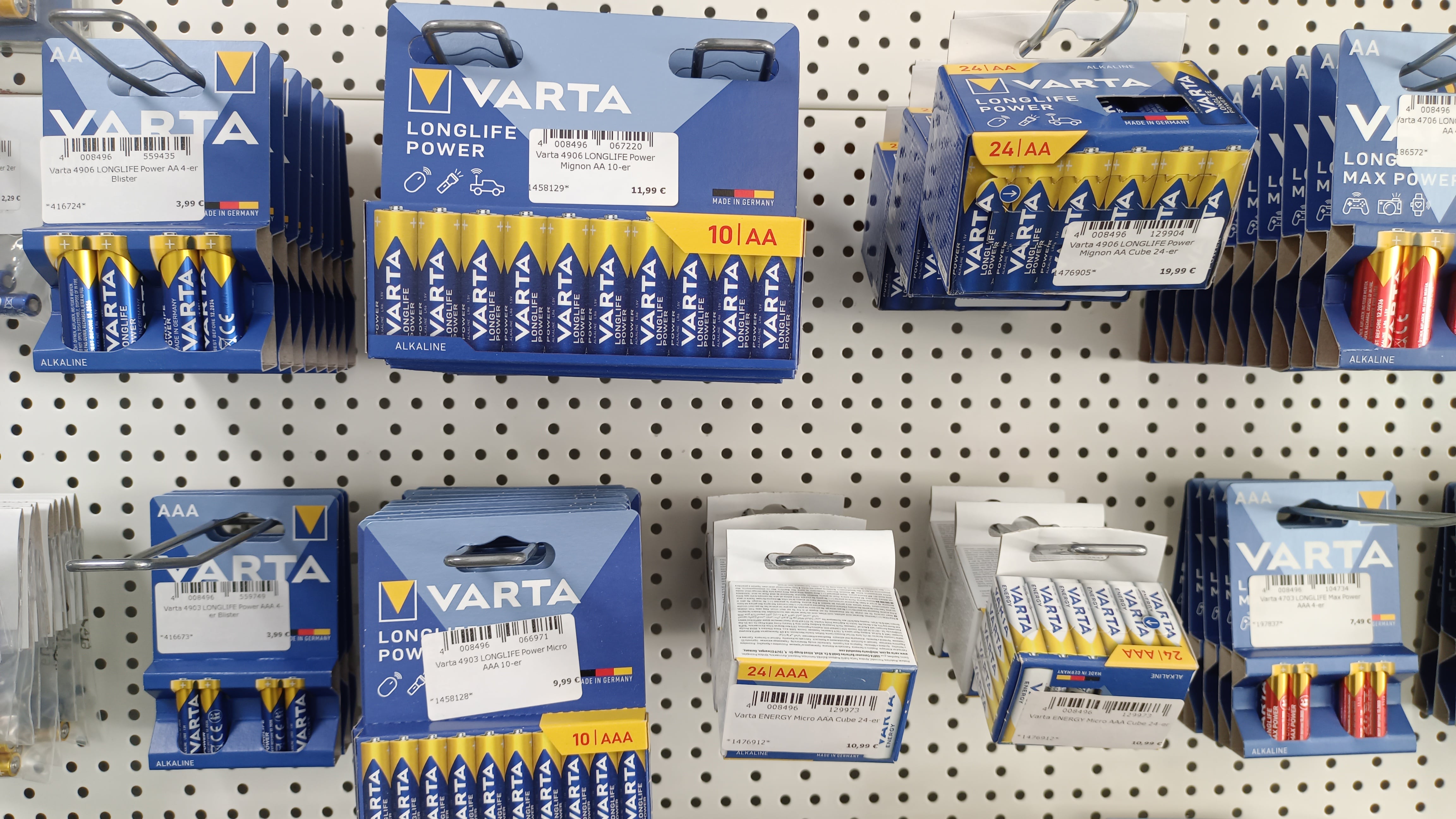 Pilas de Varta en una tienda de Nördlingen, Alemania, el 22 de agosto.