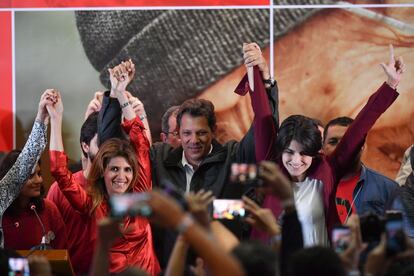 "Comenzaremos mañana mismo la campaña para lograr la victoria en la segunda vuelta", dice Fernando Haddad tras sacar el 28% de votos.