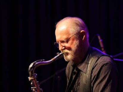 El saxofonista de jazz Janusz Muniak, en 2013.