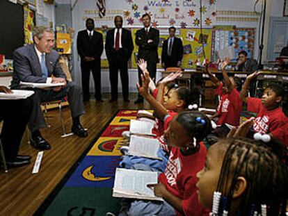 El presidente Bush, durante una visita a un colegio de Milwaukee, en el Estado de Wisconsin.