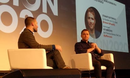 Stewart Butterfield (a la derecha), creador de Slack, en el encuentro Vision 2020.