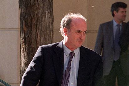 El juez García-Castellón, a su salida de la Audiencia Nacional, en enero de 2000.