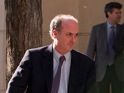 El juez García-Castellón, a su salida de la Audiencia Nacional, en enero de 2000.