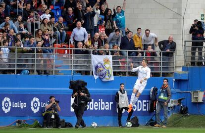 Ronaldo tras marcar en la portería del Eibar.
