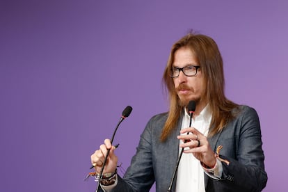 The Secretary of Organization and spokesman for Podemos, Pablo Fernández, during a press conference this Monday.