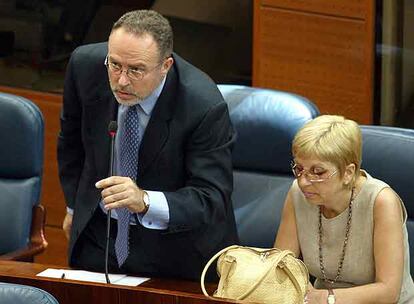 Los ex diputados tránsfugas Eduardo Tamayo y María Teresa Sáez.