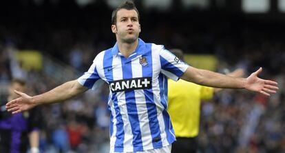 Agirretxe celebra un gol contra el Valladolid