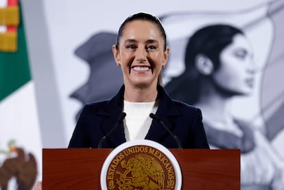 Claudia Sheinbaum en la conferencia matutina de este lunes, en Palacio Nacional. 