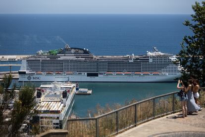 Crucero MSC Grandiosa en el puerto.