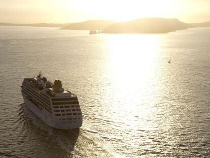 Un crucero en el Atl&aacute;ntico. 