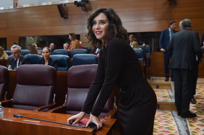 La presidenta de la Comunidad de Madrid, Isabel Díaz Ayuso, en el pleno de la Asamblea de Madrid, este jueves.