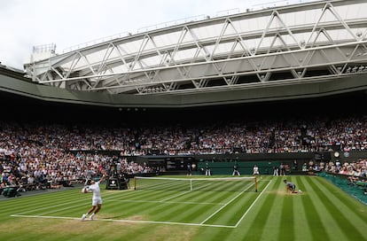Vista general de la pista central de Wimbledon, este domingo durante la final. 