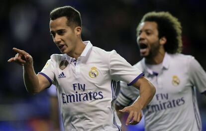 Lucas Vazquez celebra su gol.