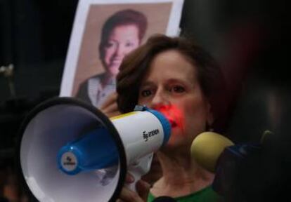 La académica Denise Dresser durante la protesta del sábado