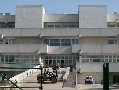 Centro de menores en construcción en el polígono Cobo-Calleja, entre Fuenlabrada y Parla.