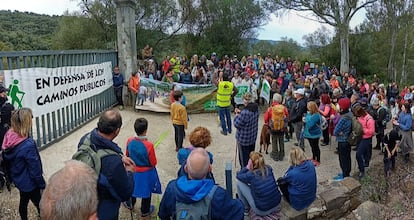 Inauguración de la cañada de La Higuera (San José del Valle) que Ecologistas abrió tras una marcha colectiva.