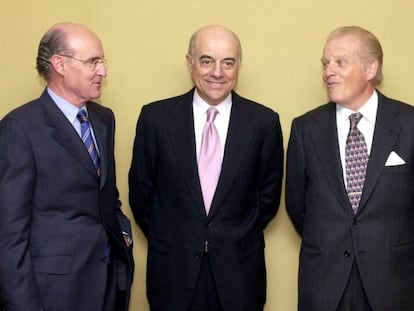 Pedro Luis Uriarte, Francisco González, Emilio Ybarra y José Ignacio Goirigolzarri, primeros ejecutivos del Banco Bilbao Vizcaya Argentaria (BBVA) en el año 2001. 