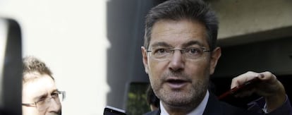 El ministre de Justícia, Rafael Catalá, atén els mitjans dijous.