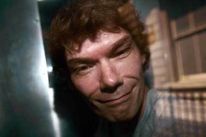 Gary McKinnon, en el vehículo que lo trasladó a los juzgados de Bow Street.