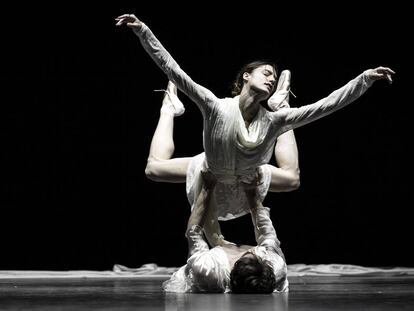 Doroth&eacute;e Gilbert y Mathieu Ganio, en uno de los momentos del ballet &#039;Tristan &amp; Isolde&#039;.