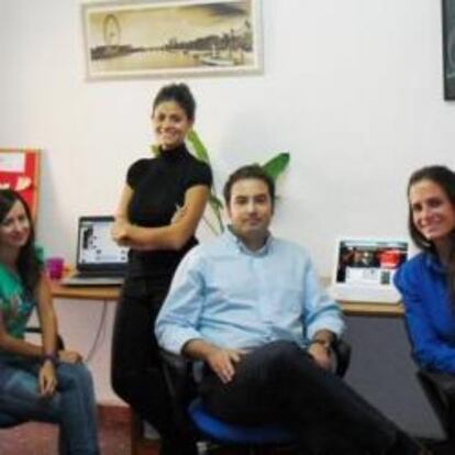 El equipo de Hitsbook: Noelia Muñoz, María Martín, Juan José Artero y Maeva Jiménez