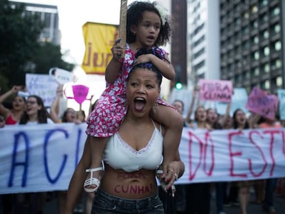 Manifestantes na avenida Paulista na sexta-feira.