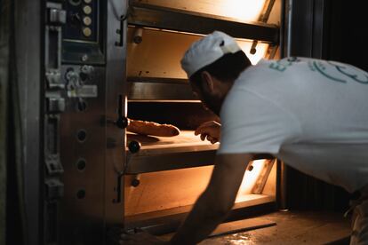 Panadería en el barrio de Poble Sec en Barcelona.