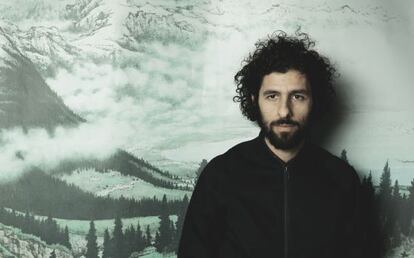 José González, en una foto promocional de su gira.