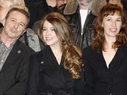 Los actores Juan Diego, Silvia Abascal, Ariadna Gil y Maribel Verdú, posan con el resto de nominados a los Premios Goya.