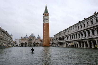 La plaza de San Marcos, inundada este martes.