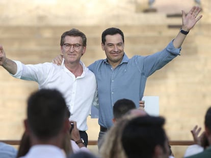 El líder del Partido Popular, Alberto Núnez Feijóo, y el presidente de la Junta de Andalucía, Juan Manuel Moreno.