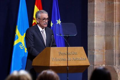 El doctor José Eugenio Guerrero Sanz, en representación de los sanitarios y familiares de personal sanitario que tuvieron que hacer frente a la COVID-19 y que este viernes han recibido el Premio Princesa de Asturias.